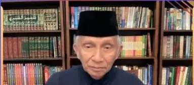 Mohammad Amien Rais, tokoh Reformasi, mengkritik kebijakan pemberian izin pengelolaan tambang kepada organisasi keagamaan.