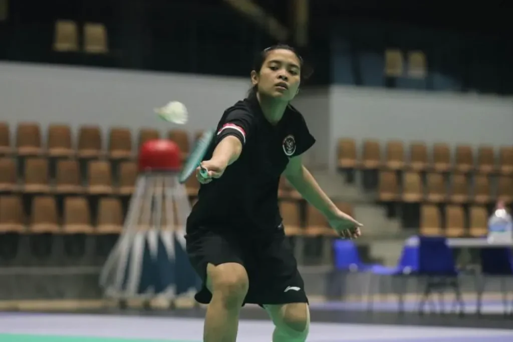 Tunggal putri Gregoria Mariska Tunjung saat melakoni pemusatan latihan di Chambly, Prancis, menjelang Olimpiade Paris 2024.