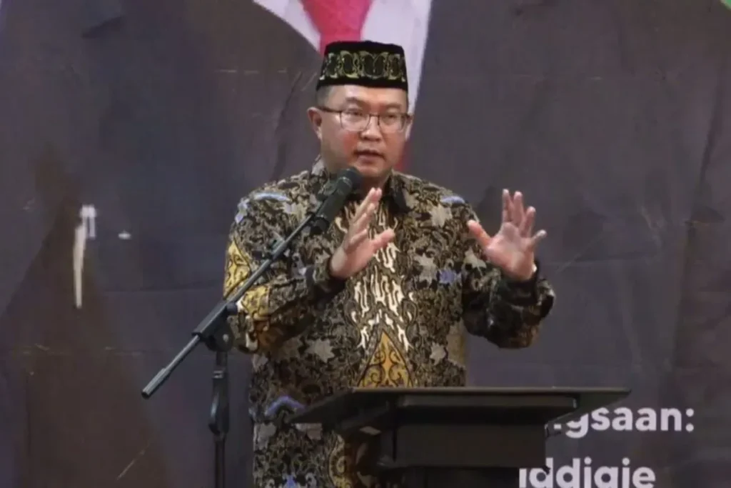 Ketua Umum Ikatan Cendekiawan Muslim Indonesia (ICMI) Arif Satria.